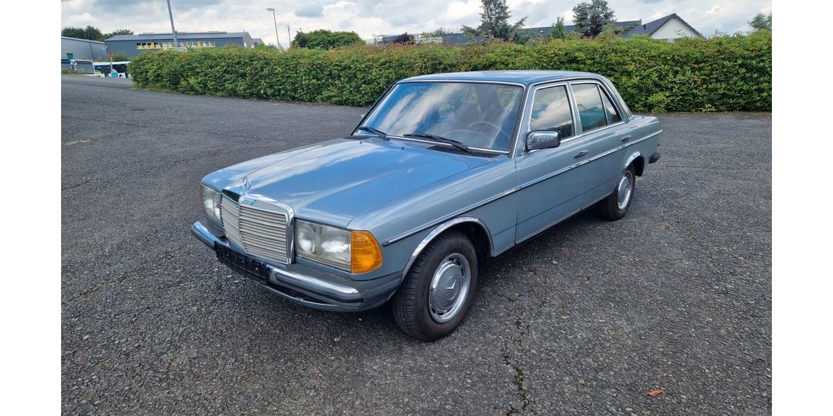 Mercedes-Benz 200 189.000 km 8.450 &euro; Dernbach 56307