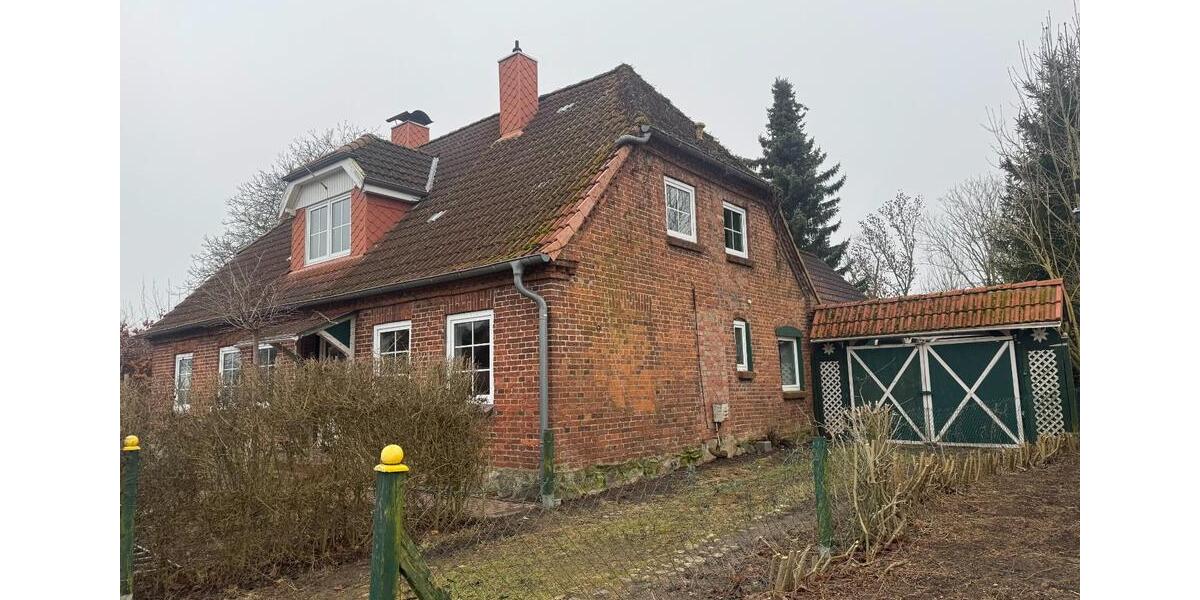 Einfamilienhaus Neubukow - 7 Zimmer, 215 m&sup2;, 229.000&euro; | Angebot:25636021