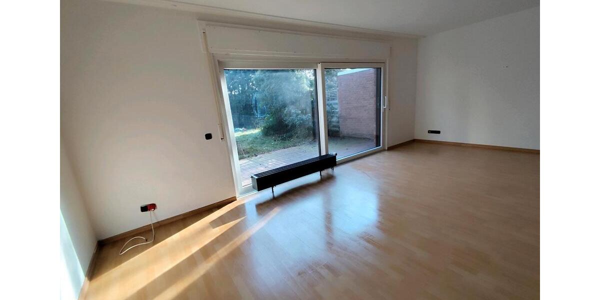 Reihenhaus Meerbusch - 4 Zimmer, 130 m&sup2;, 1.850&euro; | Angebot:24983748