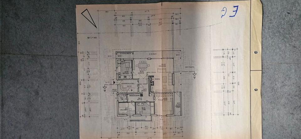 Mehrfamilienhaus, Wohnhaus Eschwege - 7 Zimmer, 250 m&sup2;, 420.000&euro; | Angebot:26249966