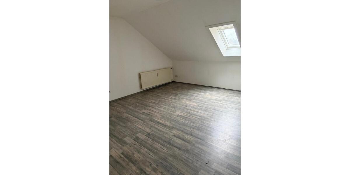 Dachgeschoßwohnung Bad Fallingbostel - 3 Zimmer, 72 m&sup2;, 600&euro; | Angebot:25310014