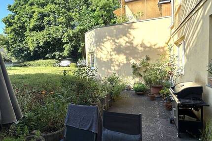 Schicke Terrassenwohnung im Herzen von 53879 Euskirchen mit 2 Stellplätzen 3 zimmer