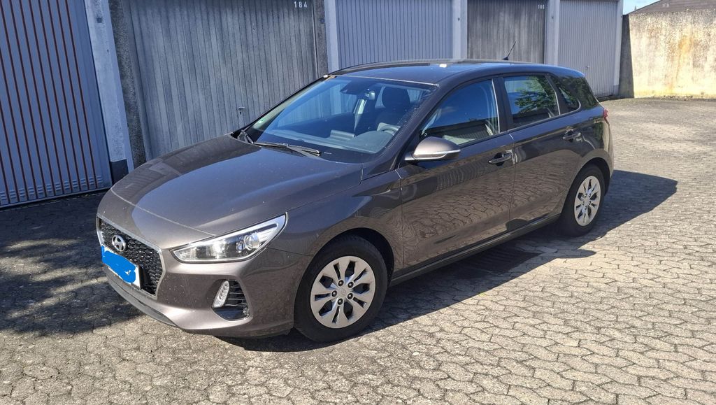 Hyundai i30 79.000 km 9.600 &euro; Bamberg 96049