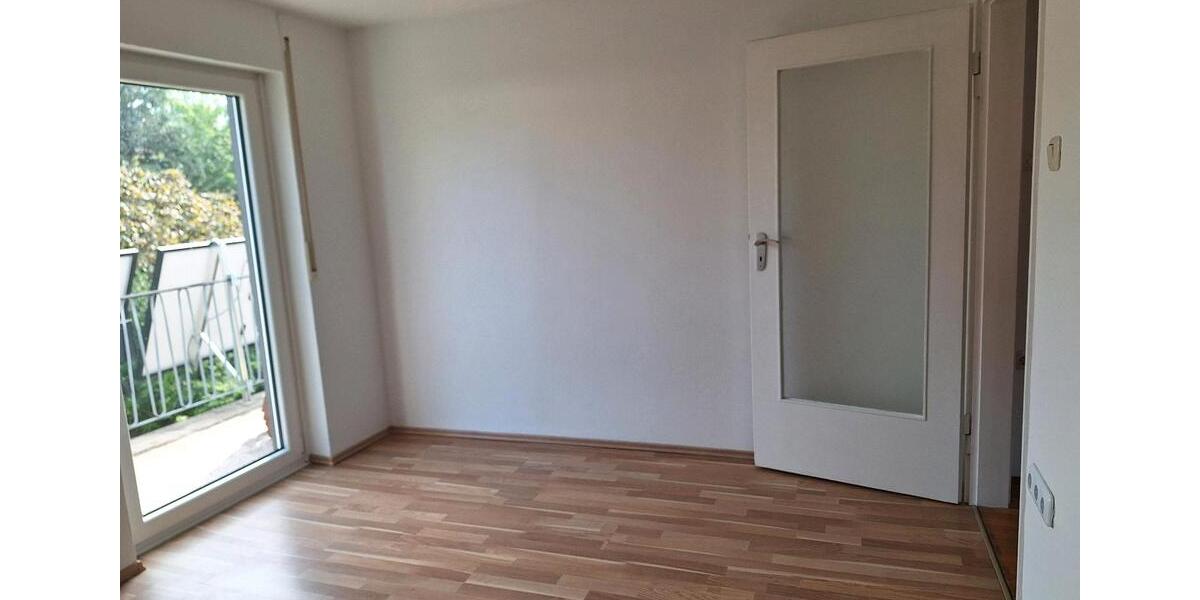 Dachgeschoßwohnung Ammerndorf - 3 Zimmer, 72 m&sup2;, 800&euro; | Angebot:25329641