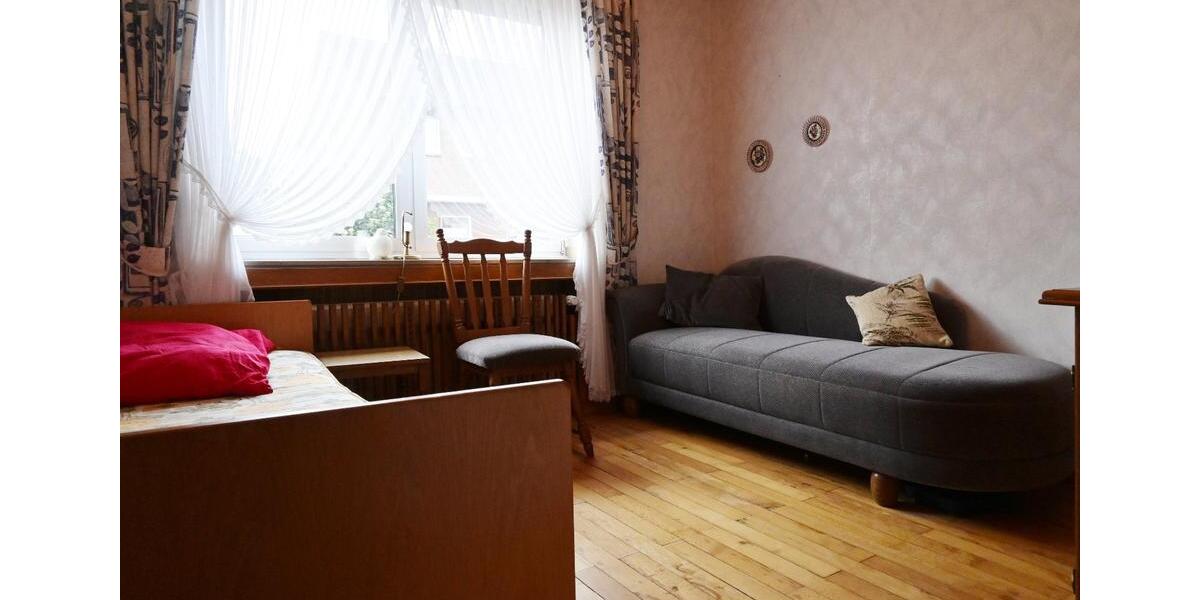 Einfamilienhaus Borken - 9 Zimmer, 158 m&sup2;, 310.000&euro; | Angebot:26689204
