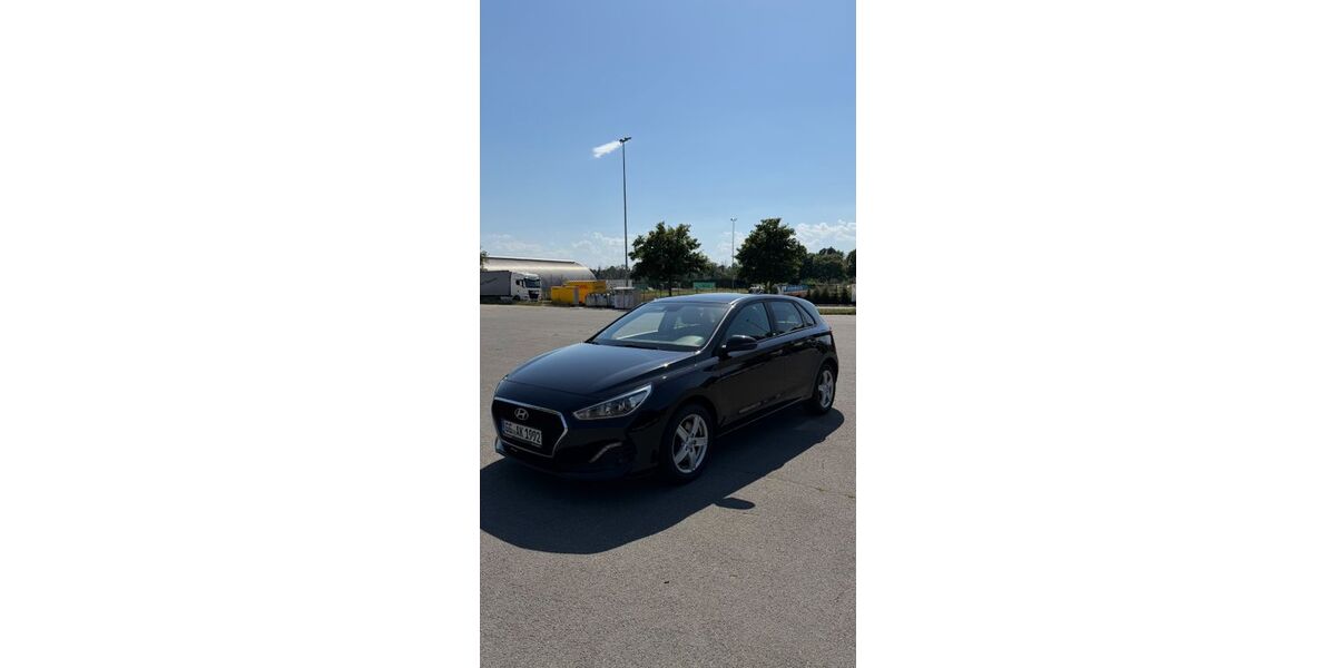 Hyundai i30 120.000 km 12.900 &euro; Mörfelden-Walldorf 64546