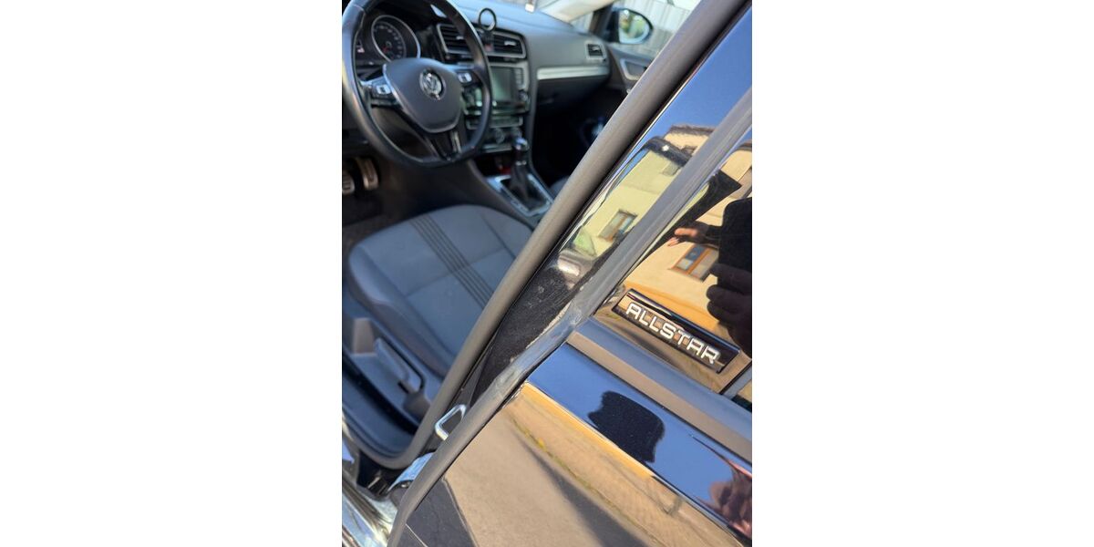 VW Golf 128.000 km 10.990 &euro; Nordenham 26954