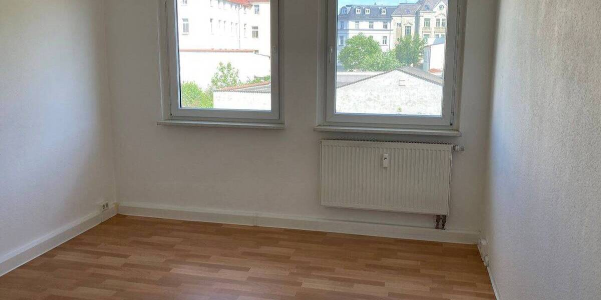 Etagenwohnung Gera Innenstadt - 3 Zimmer, 67 m&sup2;, 405&euro; | Angebot:26919906