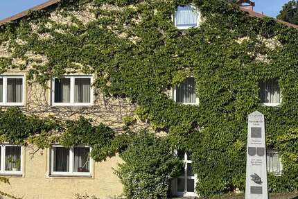 Haus Kirchberg im Wald - 9 Zimmer, 296 m&sup2;, 399.000&euro; | Angebot:25083227