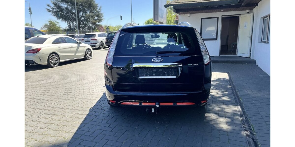 Ford Focus Titanium / LPG / Sitzheizung / Xenon / AHK 299.000 km 2.900 &euro; Mönchengladbach 41066