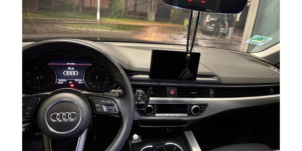 Audi A4 122.222 km 15.000 &euro; München 80335