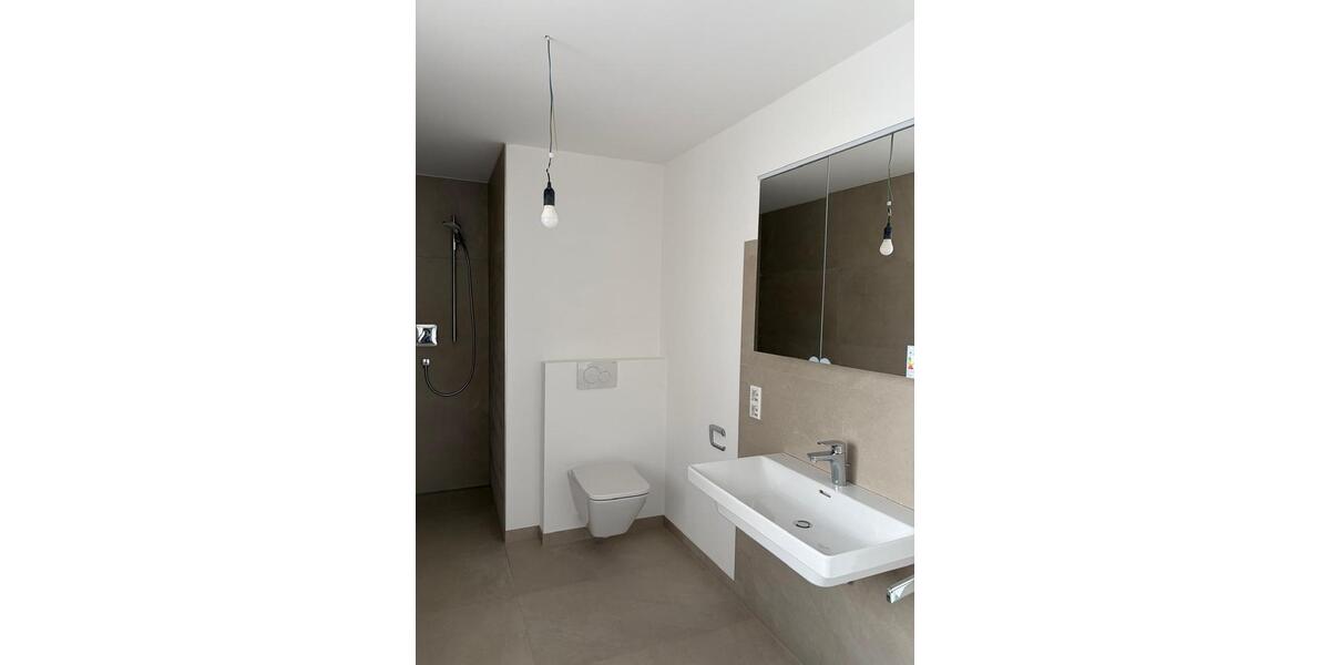 Mehrfamilienhaus, Wohnhaus Pförring - 8 Zimmer, 306 m&sup2;, 2.700&euro; | Angebot:26222982