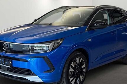 Opel Grandland (X) 31.970 km 24.890 € München 80339