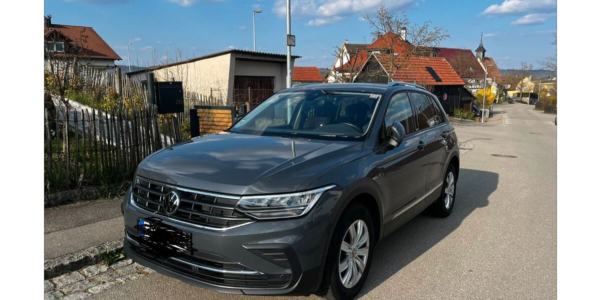 VW Tiguan 57.000 km 24.500 &euro; Ebersbach 73061