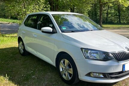Skoda Fabia 52.689 km 10.450 &euro; Jettingen-Scheppach 89343