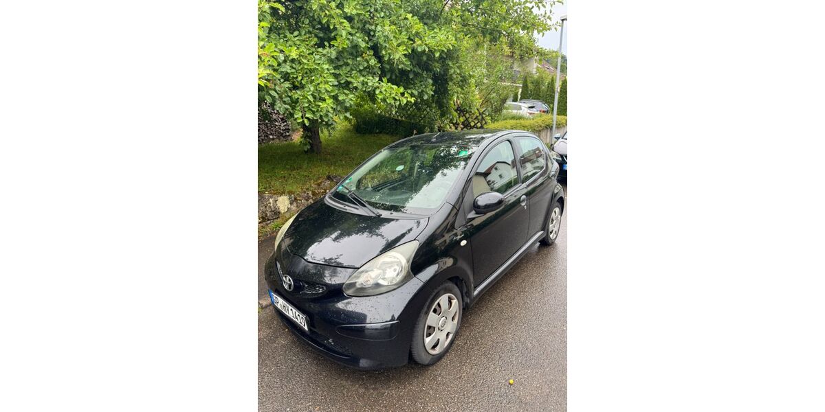 Toyota Aygo (X) 115.900 km 2.450 &euro; Uhingen 73066