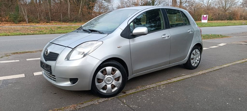 Toyota Yaris 181.100 km 2.000 € Mannheim 68169