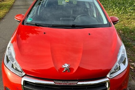 Peugeot 208 Pure Tech 82 active 64.690 km 8.900 € Eschede 29348