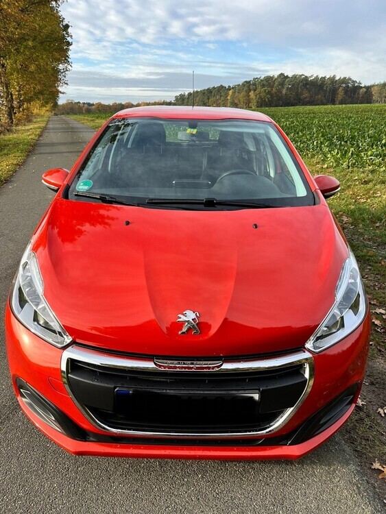 Peugeot 208 Pure Tech 82 active 64.690 km 8.900 € Eschede 29348