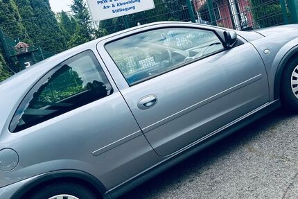 Opel Corsa 86.000 km 2.299 &euro; Gotha 99867