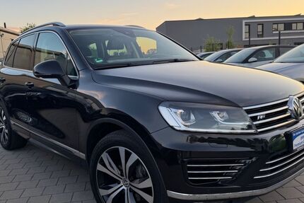 VW Touareg 274.000 km 18.999 € Weiden 92637