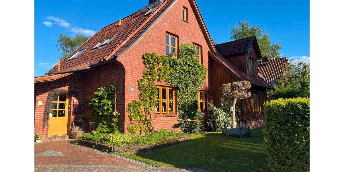 Einfamilienhaus Varel - 6 Zimmer, 145 m&sup2;, 295.000&euro; | Angebot:27120344