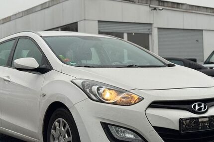 Hyundai i30 214.386 km 3.950 &euro; Düren 52349