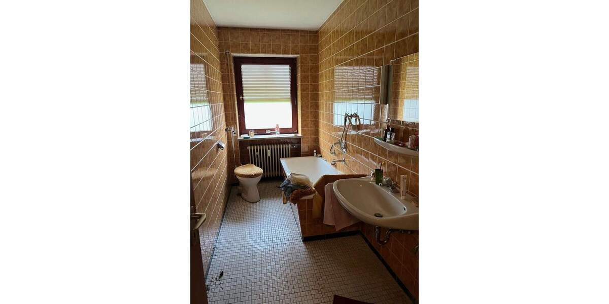 Mehrfamilienhaus, Wohnhaus Windischeschenbach - 9 Zimmer, 200 m&sup2;, 350.000&euro; | Angebot:24528800