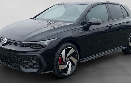 VW Golf 3.827 km 52.890 &euro; Torgau 04860