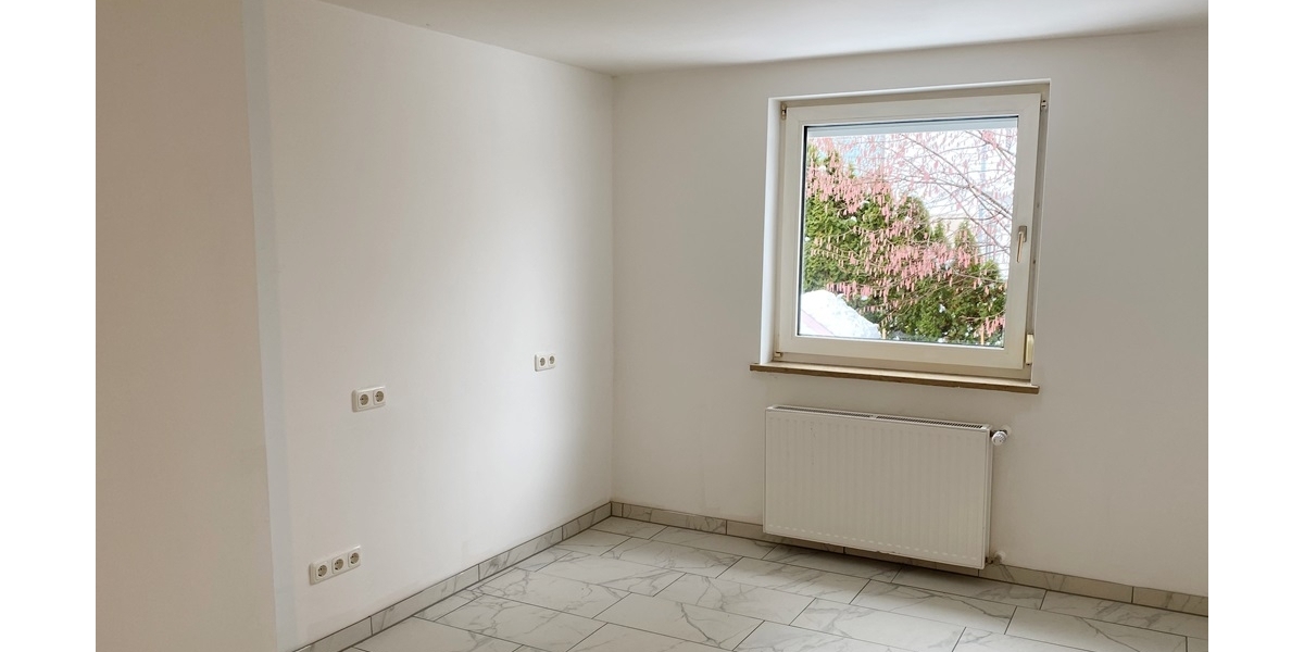 Wohntraum in Augsburg-Bärenkeller Ein- oder Zweifamilienhaus mit Pool - Zweifamilienhaus Augsburg / Bärenkeller Bärenkeller | Angebot:27312622