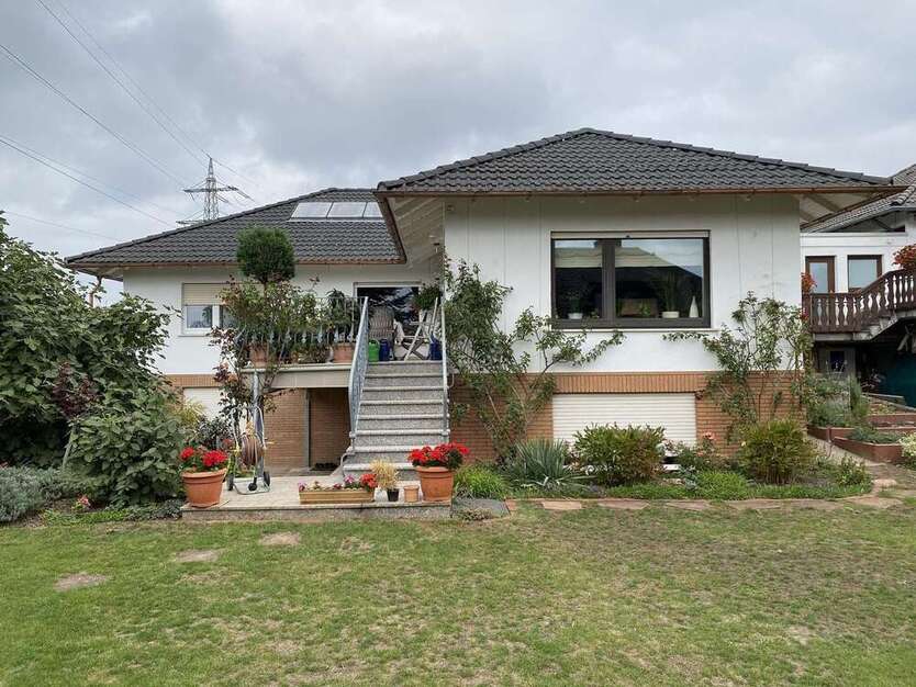 Haus zum Kaufen in Reinheim 495.000 € 212 m²