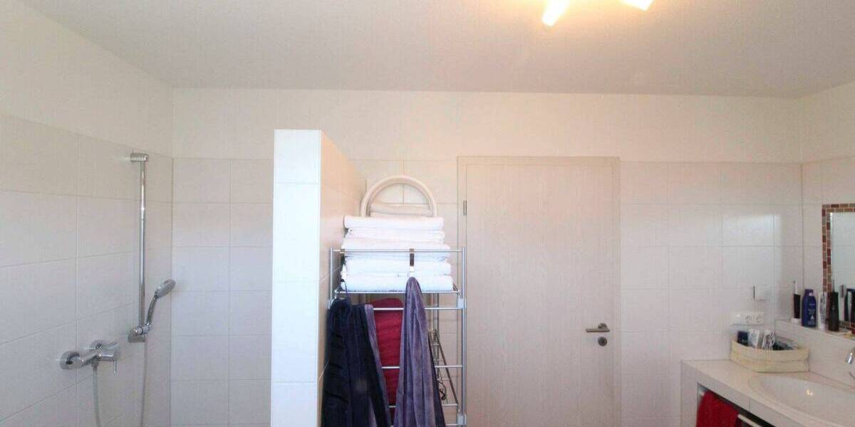 Mehrfamilienhaus, Wohnhaus Kienberg Labering - 9 Zimmer, 850.000&euro; | Angebot:26403200