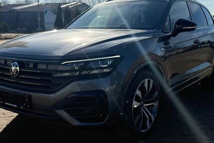 VW Touareg 74.067 km 51.990 &euro; Braunschweig 38122