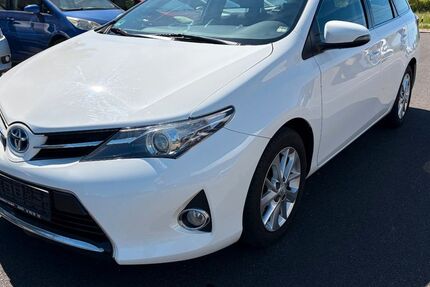 Toyota Auris Touring Sports 244.190 km 4.900 &euro; Apolda 99510