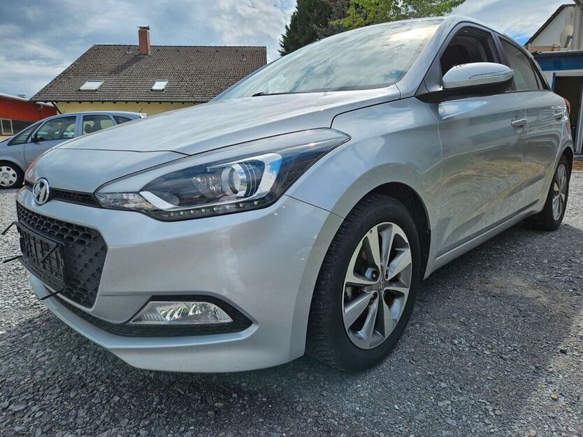 i20