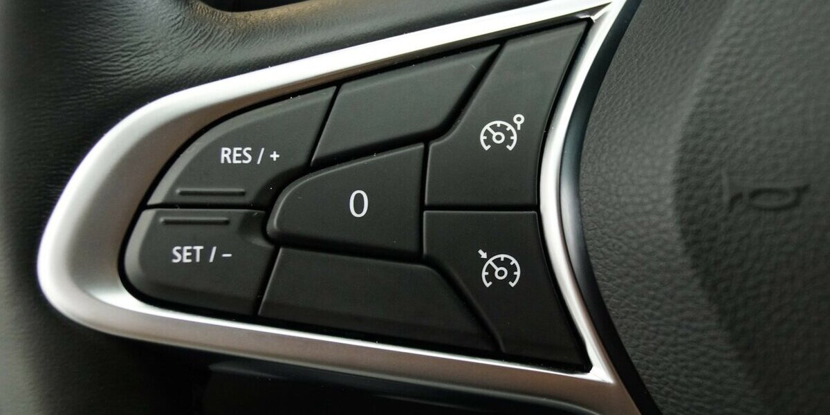 Renault Arkana Mild Hybrid TCe 140 EDC Techno Kamera 29.999 km 20.220 &euro; Lich 35423