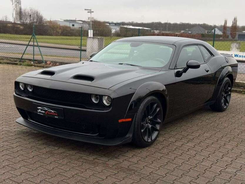 Dodge Challenger 30.000 km 39.500 € Jülich 52428