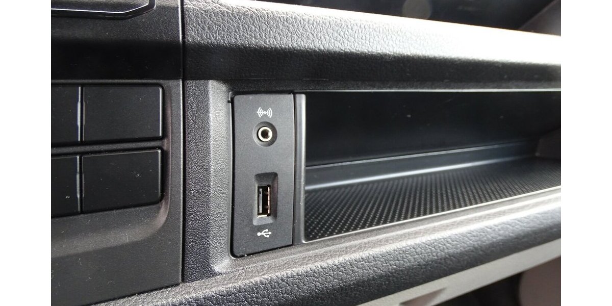 VW T6 Transporter 2,0l TDI lang DSG, Navi, Klima, AHK 209.500 km 15.690 &euro; Rodgau 63110