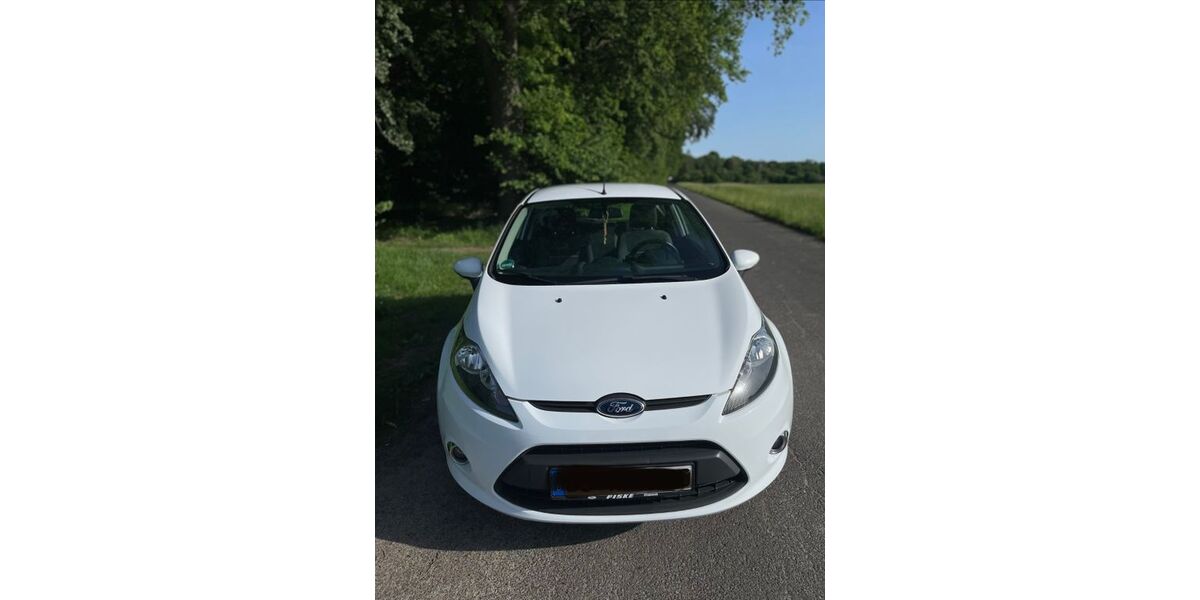 Ford Fiesta 70.200 km 5.499 &euro; Braunschweig 38126