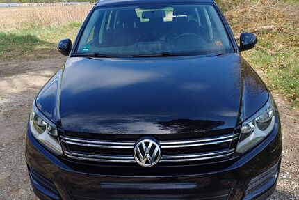 VW Tiguan 135.000 km 17.900 &euro; Mühlhausen-Ehingen 78259