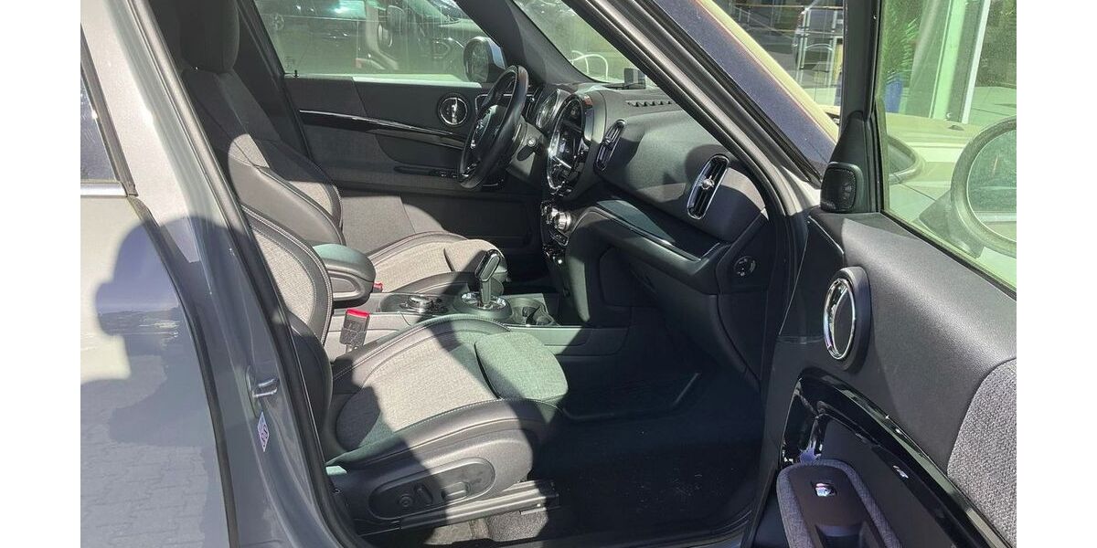 Mini Cooper SD Countryman 72.447 km 17.800 &euro; Blomberg 26487