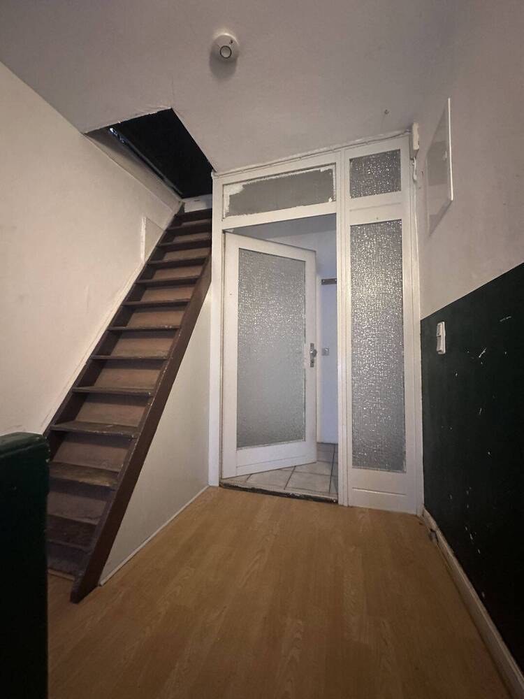 Alle 4 Wohnungen sofort frei! Teilsaniertes Jugendstilhaus