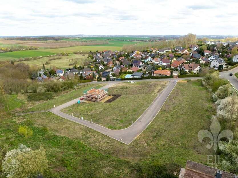 Grundstück zu verkaufen in Hermsdorf 119.160 € 662 m²