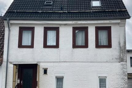 Haus Laichingen - 9 Zimmer, 90 m&sup2;, 227.000&euro; | Angebot:26136529