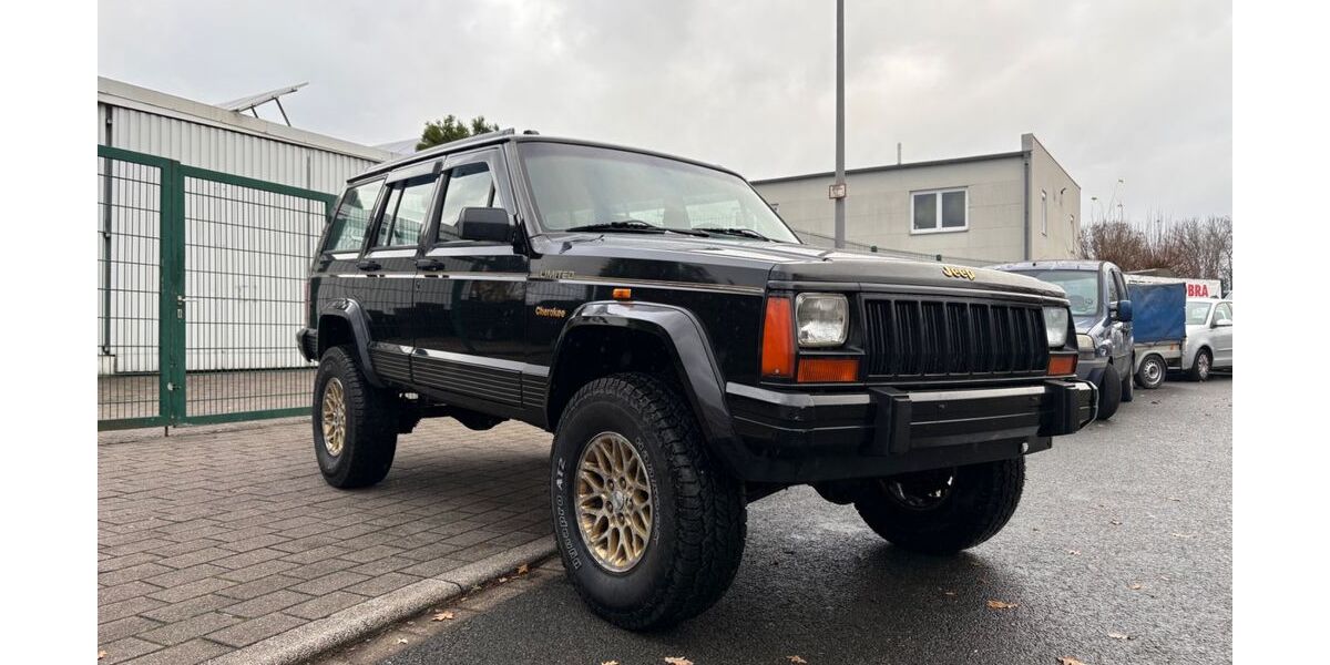 Jeep Cherokee 156.000 km 9.999 &euro; Bochum 44809