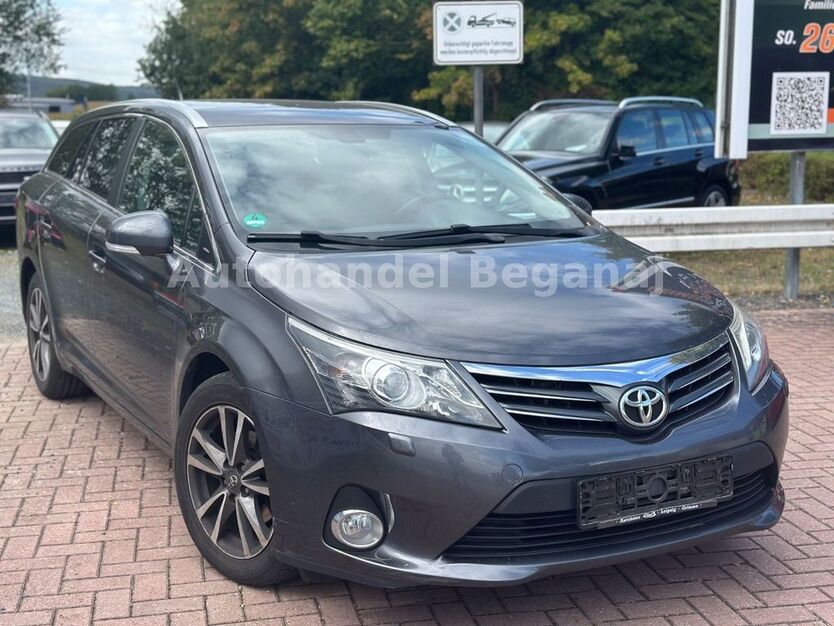 Toyota Avensis 174.000 km 7.700 € Lamspringe 31195