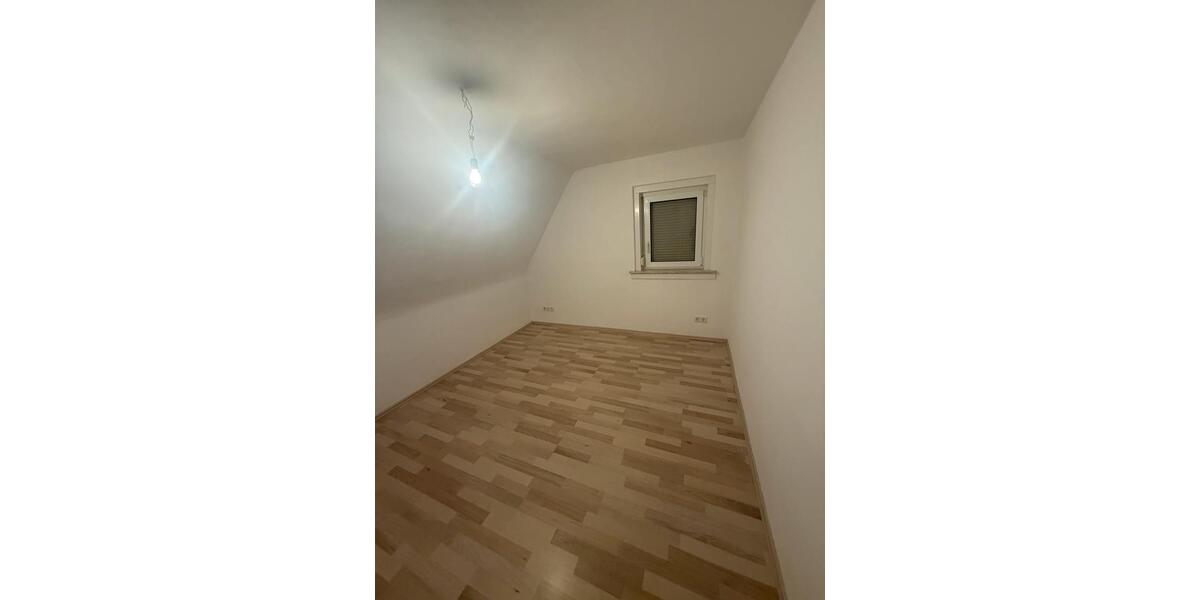 Dachgeschoßwohnung Weißenburg in Bayern - 2 Zimmer, 43 m&sup2;, 695&euro; | Angebot:25405460