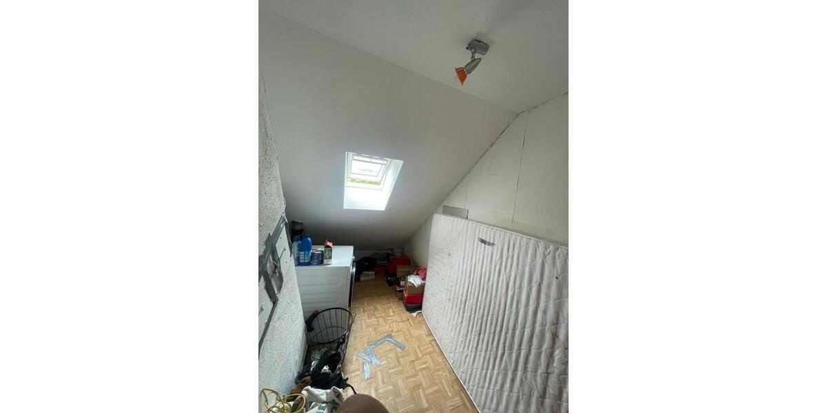 Dachgeschoßwohnung Düsseldorf Stadtbezirk 5 - 3 Zimmer, 57 m&sup2;, 500&euro; | Angebot:26664024