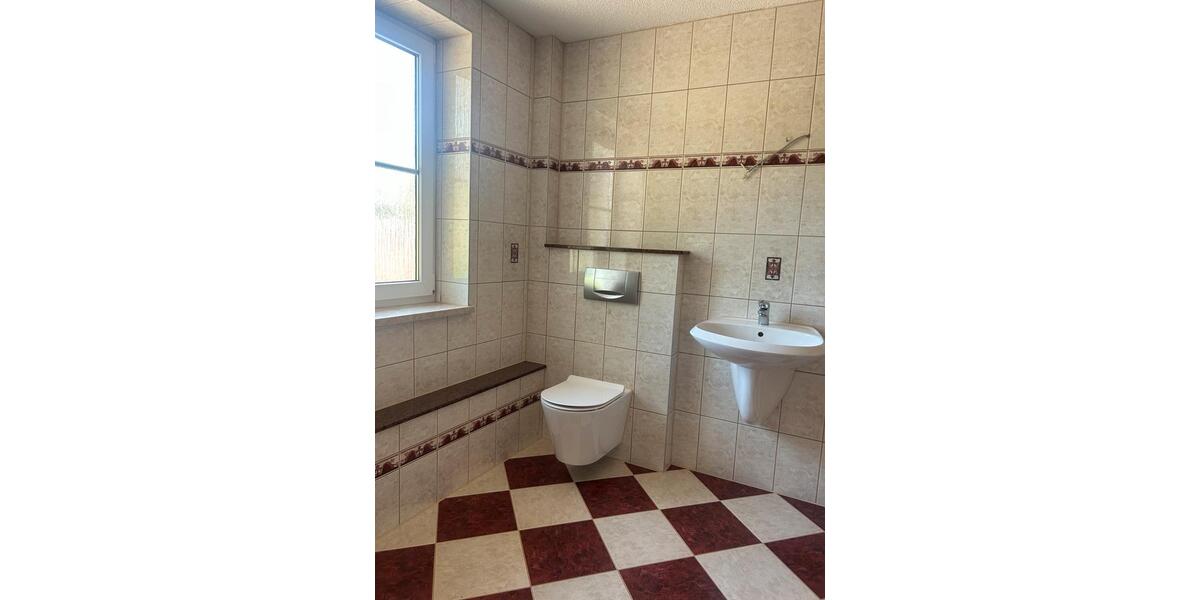 Einfamilienhaus Rödental - 7 Zimmer, 148 m&sup2;, 350.000&euro; | Angebot:25405723