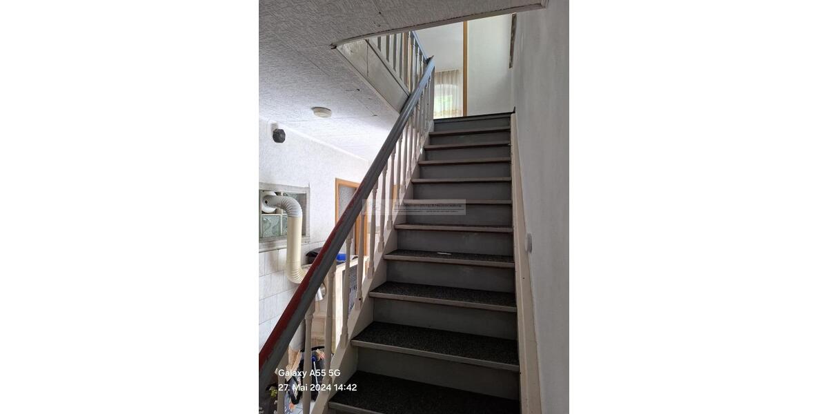 Einfamilienhaus Schirnding - 7 Zimmer, 220 m&sup2;, 1.300&euro; | Angebot:26544388